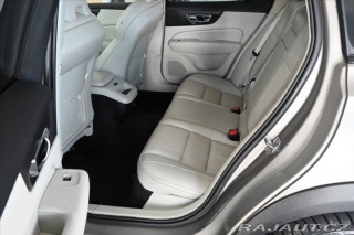 Volvo V60 2,0 D4 140 kW AWD CROSS C 2020