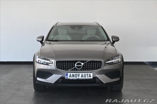 Volvo V60 2,0 D4 140 kW AWD CROSS C 2020