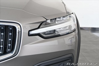 Volvo V60 2,0 D4 140 kW AWD CROSS C 2020