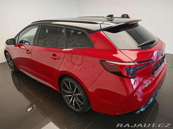 Toyota Corolla 2,0 Hybrid e-CVT TS GR SP 2025