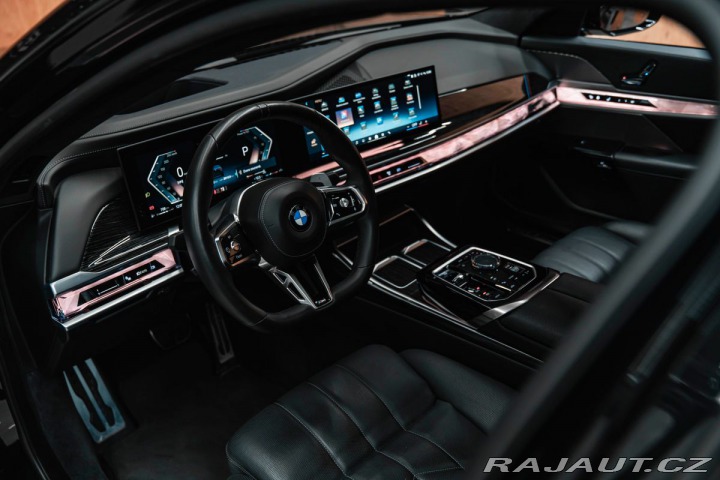BMW 7 d xDrive M Sport, B&W 2023