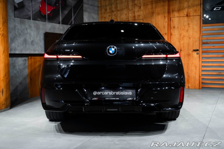 BMW 7 d xDrive M Sport, B&W 2023