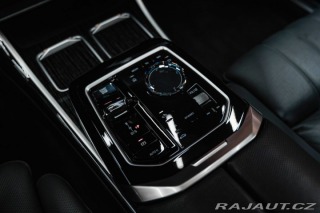 BMW 7 d xDrive M Sport, B&W 2023