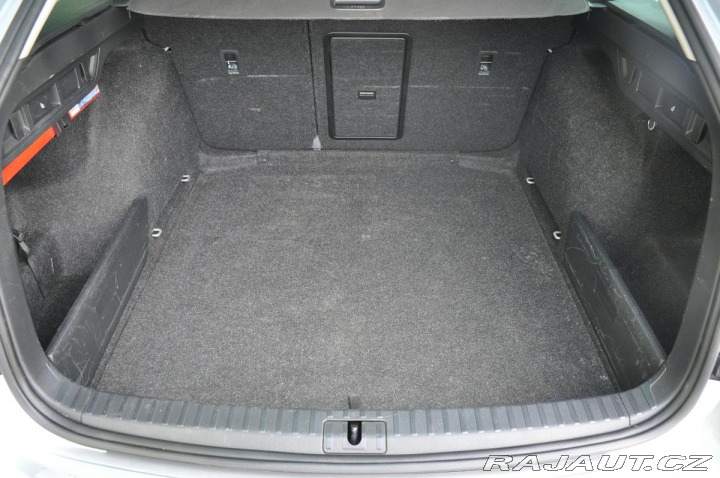 Škoda Octavia 2,0TDI STYLE DSG REZERVAC 2020