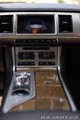 Jaguar XF  2014