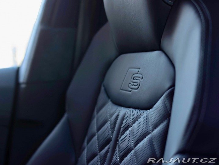 Audi Q8 60 TFSIe Quattro *Nové!* 2025