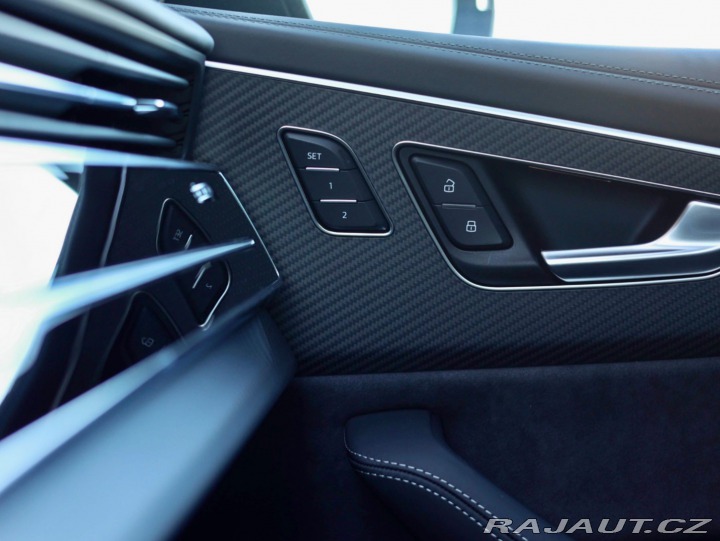 Audi Q8 60 TFSIe Quattro *Nové!* 2025
