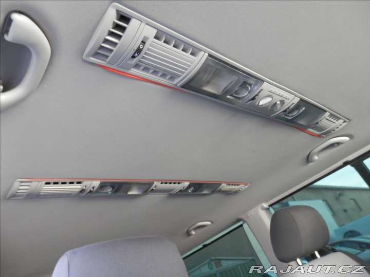 Volkswagen Multivan 2,0 TDi 103kW 7.míst 4Mot 2012