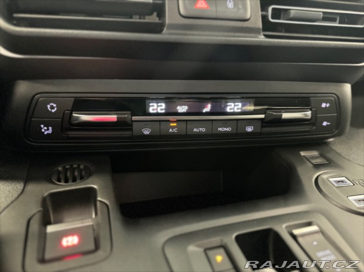 Opel Combo 1.5 Elegance Plus L2H1 AT 2024