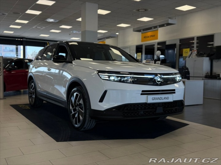 Opel Grandland 1.2 GS 1.2 TURBO 100 kW e 2025