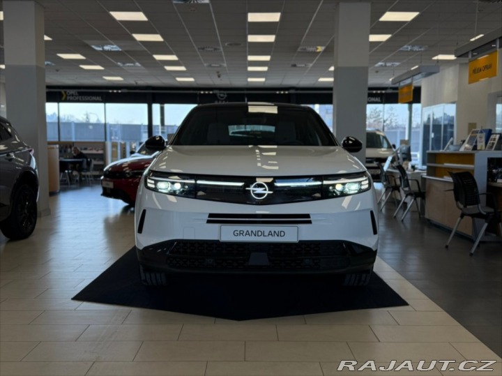 Opel Grandland 1.2 GS 1.2 TURBO 100 kW e 2025