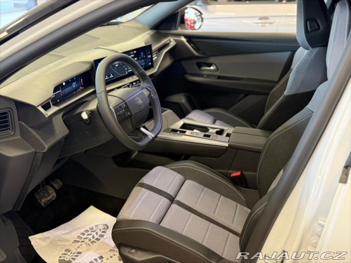 Opel Grandland 1.2 GS 1.2 TURBO 100 kW e 2025