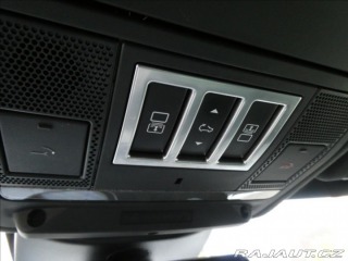 Land Rover Discovery 3,0 SDV6 HSE Luxury,1ČR,D 2021
