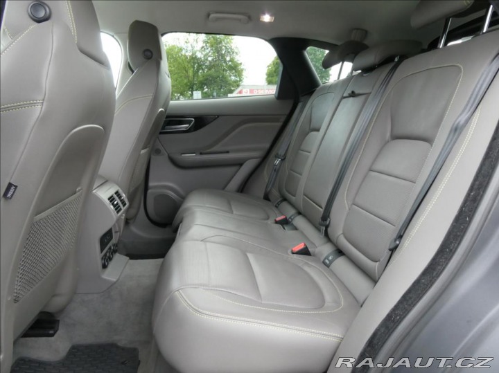 Jaguar F-Pace 3,0 D V6 R-Sport, 1Maj, Č 2017