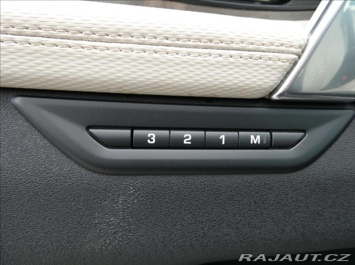 Land Rover Discovery Sport 2,0 D180 R-Dynamic SE,1-Č 2020