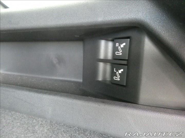Land Rover Discovery Sport 2,0 D180 R-Dynamic SE,1-Č 2020