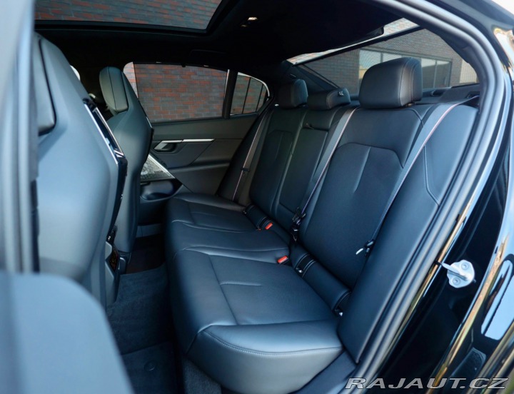 BMW M5 xDrive *M-Performance*Ťa 2024