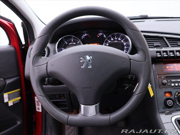 Peugeot 3008 2,0 HDi 110kW CZ Allure 1 2011