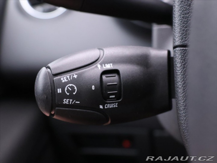 Peugeot 3008 2,0 HDi 110kW CZ Allure 1 2011