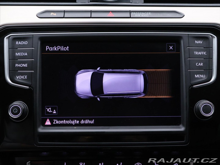 Volkswagen Passat 2,0 TDI 140kW DSG R-line 2015
