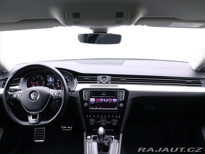 Volkswagen Passat 2,0 TDI 140kW DSG R-line 2015