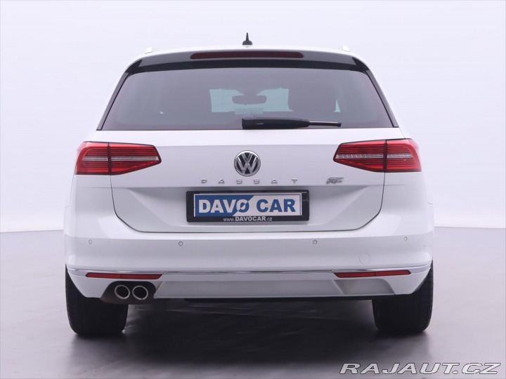 Volkswagen Passat 2,0 TDI 140kW DSG R-line 2015