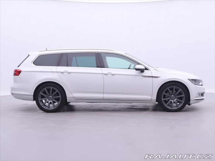 Volkswagen Passat 2,0 TDI 140kW DSG R-line 2015