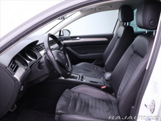 Volkswagen Passat 2,0 TDI 140kW DSG R-line 2015