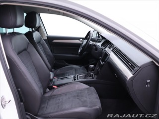 Volkswagen Passat 2,0 TDI 140kW DSG R-line 2015