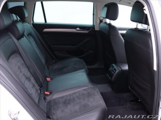 Volkswagen Passat 2,0 TDI 140kW DSG R-line 2015