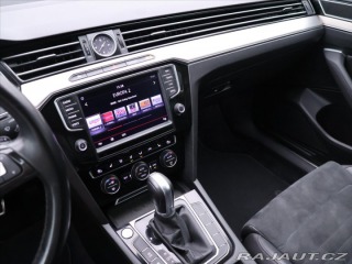 Volkswagen Passat 2,0 TDI 140kW DSG R-line 2015
