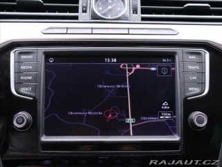 Volkswagen Passat 2,0 TDI 140kW DSG R-line 2015