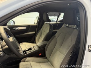 Volvo XC40 B3 2.0L 163 HP AT7 FWD CO 2025