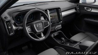 Volvo XC40 B3 2.0L 163 HP AT7 FWD CO 2025