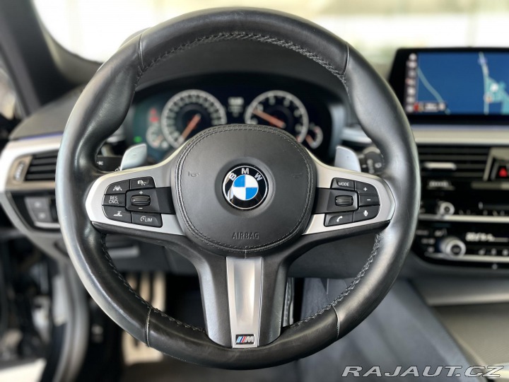 BMW 5 530d xDrive*M-SPORT*KeyLe 2019