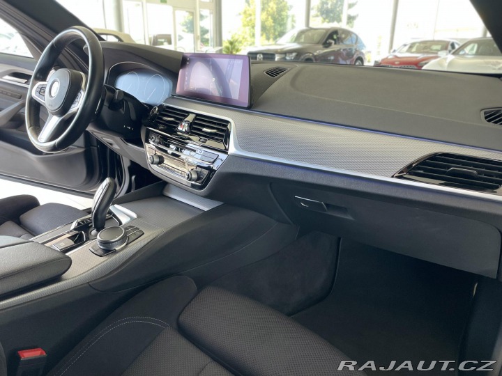 BMW 5 530d xDrive*M-SPORT*KeyLe 2019