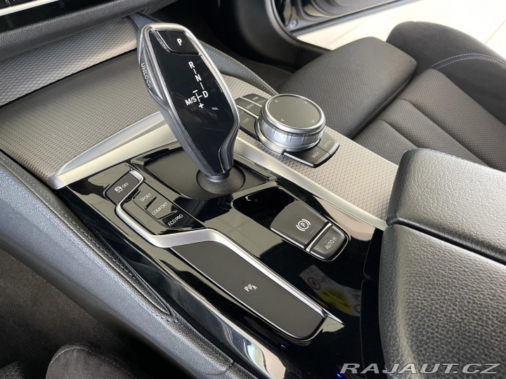BMW 5 530d xDrive*M-SPORT*KeyLe 2019