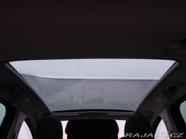 Peugeot 5008 2,0 HDI 110kW Style Navi 2015