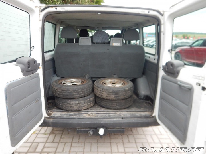 Ford Transit 2.2 TDCi, 9 MÍST 2010