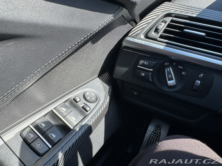 BMW 6 4X4 640D V6 230 KW FOLIE 2017