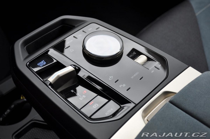 BMW iX xDrive40 M-Sport 326k 99% 2022