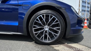 Porsche Taycan 4 Cross Turismo 2025