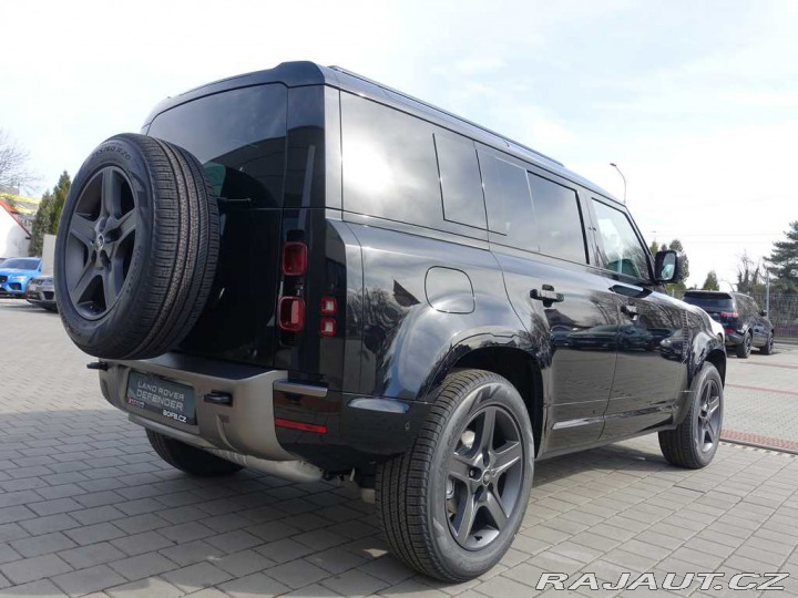 Land Rover Defender 110 3,0 X-Dynamic SE D250 2025