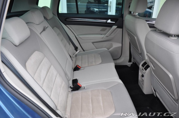 Volkswagen Golf Sportsvan 1,6TDI DSG PANORAMA NAVI 2014