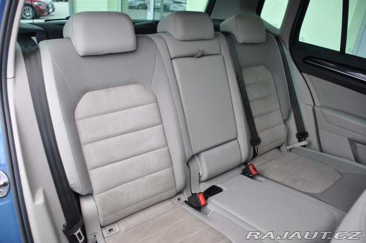 Volkswagen Golf Sportsvan 1,6TDI DSG PANORAMA NAVI 2014