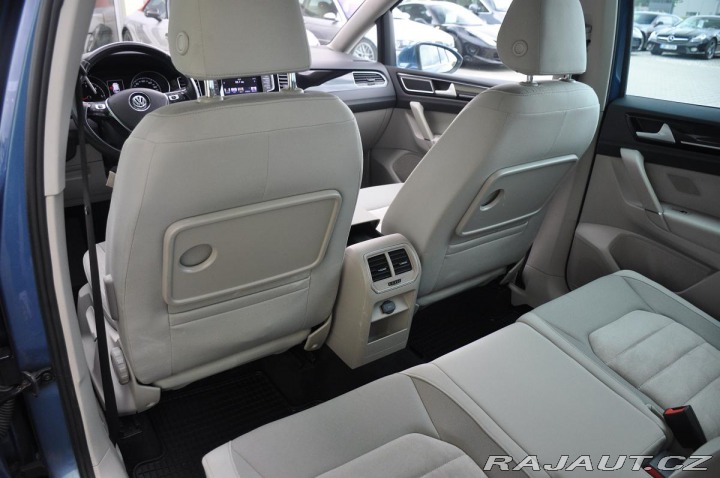 Volkswagen Golf Sportsvan 1,6TDI DSG PANORAMA NAVI 2014