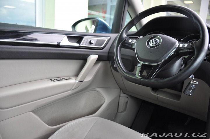 Volkswagen Golf Sportsvan 1,6TDI DSG PANORAMA NAVI 2014