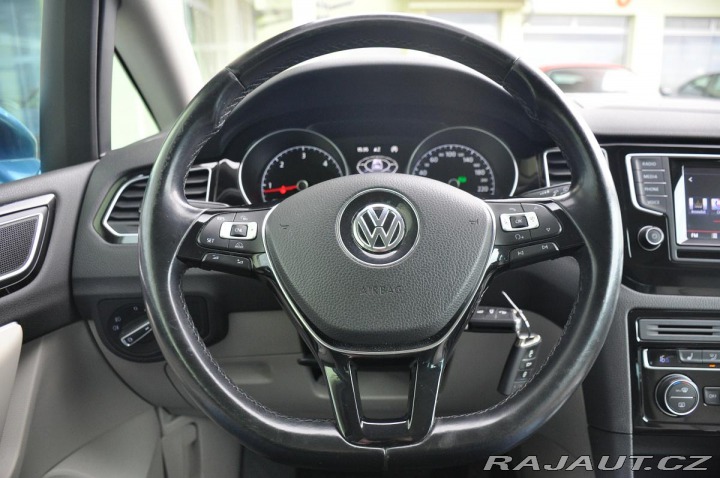 Volkswagen Golf Sportsvan 1,6TDI DSG PANORAMA NAVI 2014