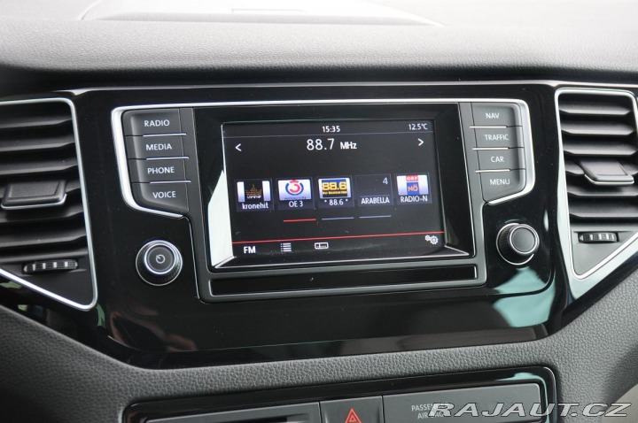 Volkswagen Golf Sportsvan 1,6TDI DSG PANORAMA NAVI 2014