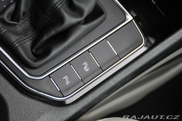 Volkswagen Golf Sportsvan 1,6TDI DSG PANORAMA NAVI 2014